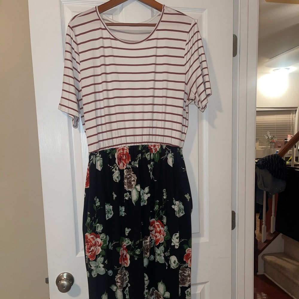 Floral & striped maxi dress with pockets
